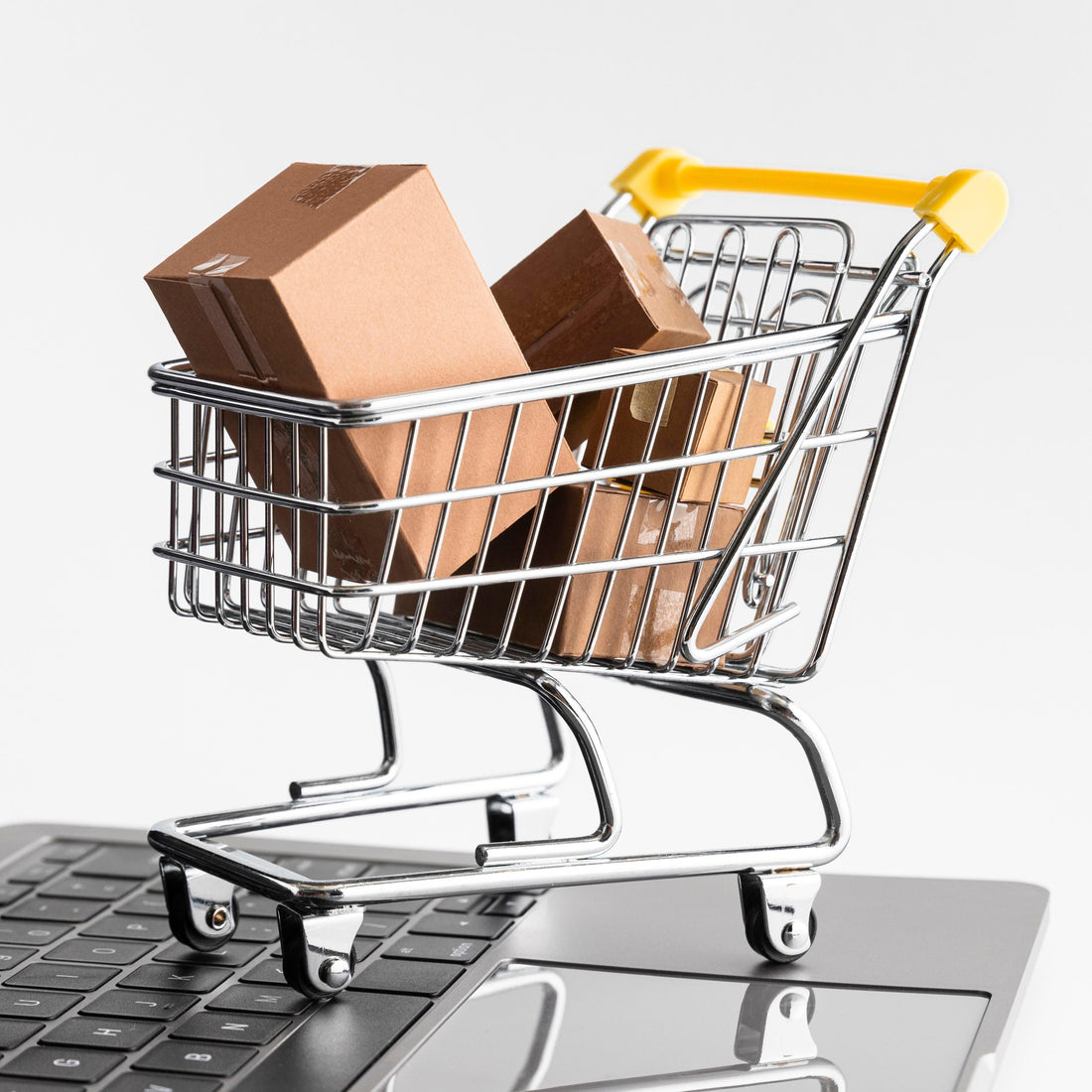Desvendando os Mistérios das Compras Online: Por que Você Deve se Render à Magia Virtual? - Alleganza