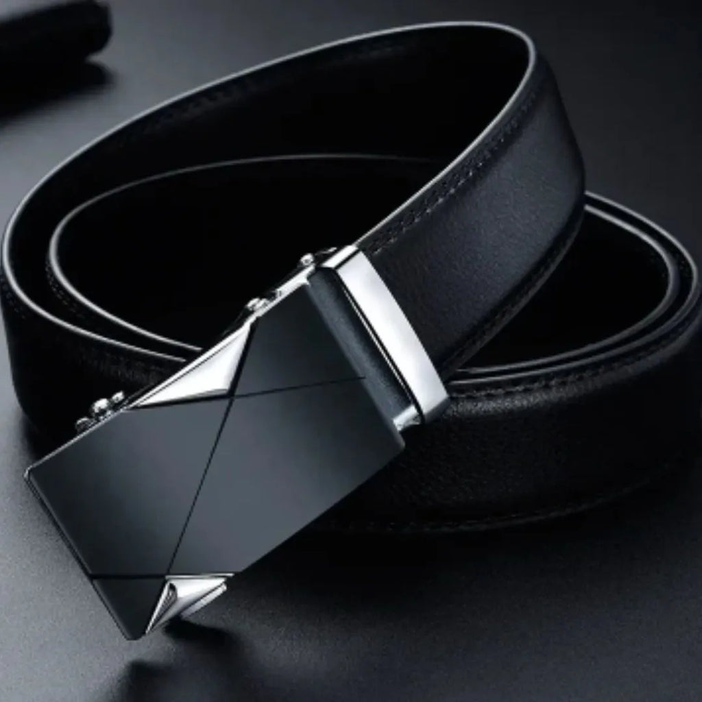 Cinto Masculino de Couro Fivela Automática com fivela de metal elegante