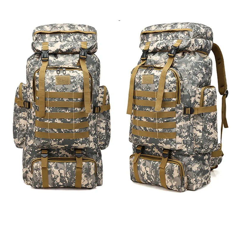 Mochila Militar Casualle Outdoor III cor camuflada com bolsos frontais