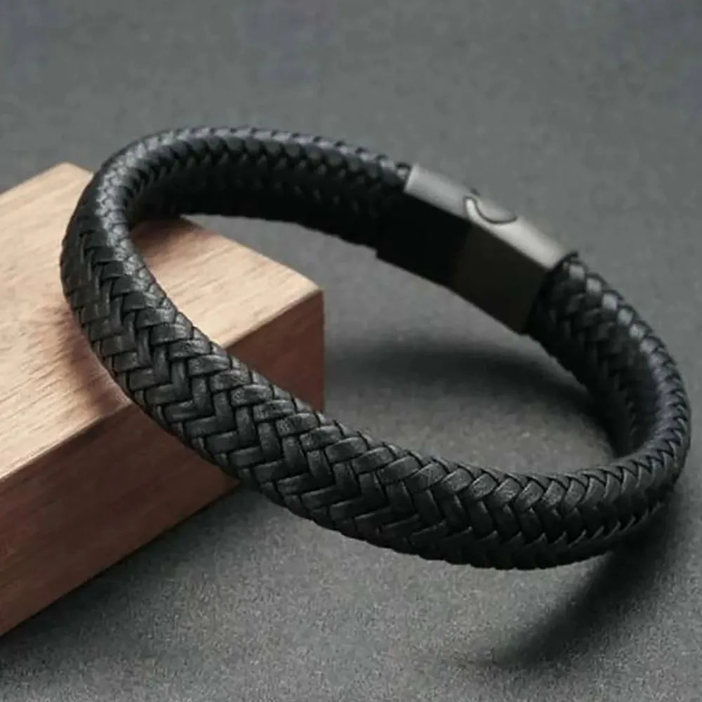 Pulseira Masculina de Couro Sintético com Fecho Magnético Allegante – Estilo Vintage Sofisticado