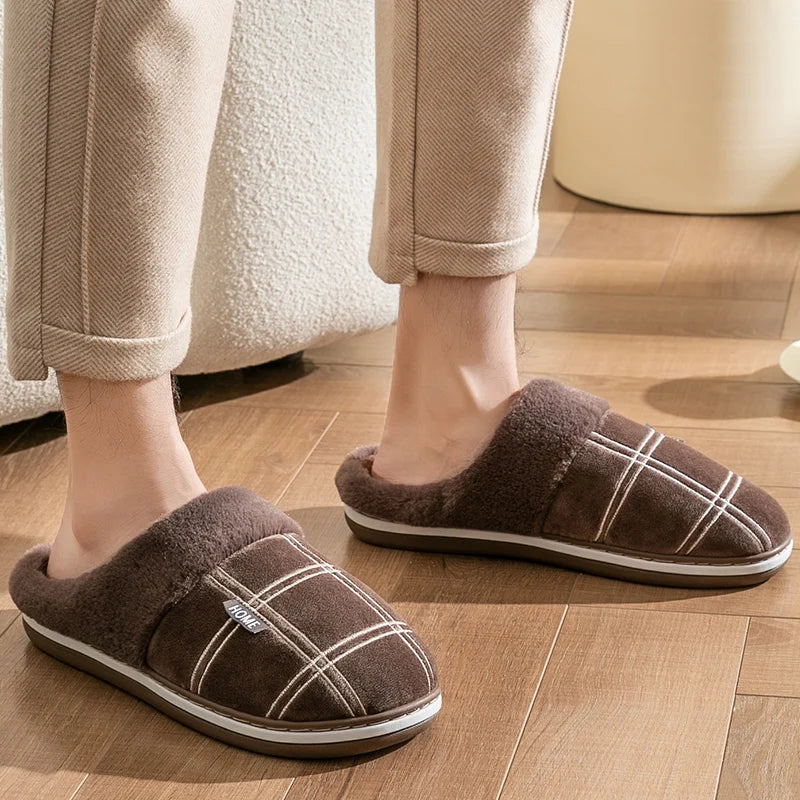 Pantufa de Algodão Basicalle Relax II em marrom com sola acolchoada e design elegante