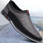 Mocassim Masculino de Couro até o 46 Allegante Gentleman cinza com detalhe preto, vista lateral