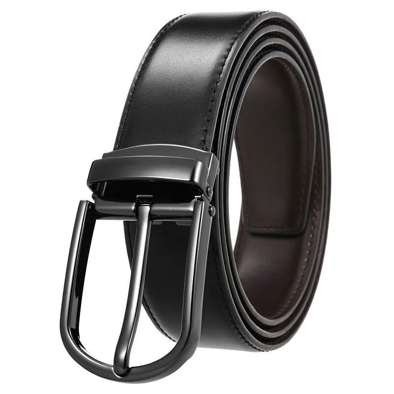 Cinto reversível sobre fundo neutro