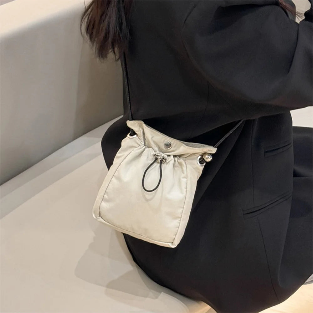 Bolsa Bag Transversal Crossbody Tiracolo em Nylon | Mini Femme