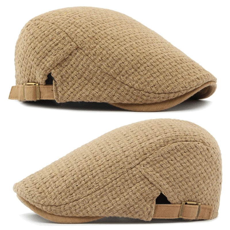 Boina flat cap cáqui vista de lado e de trás, com fivela de ajuste