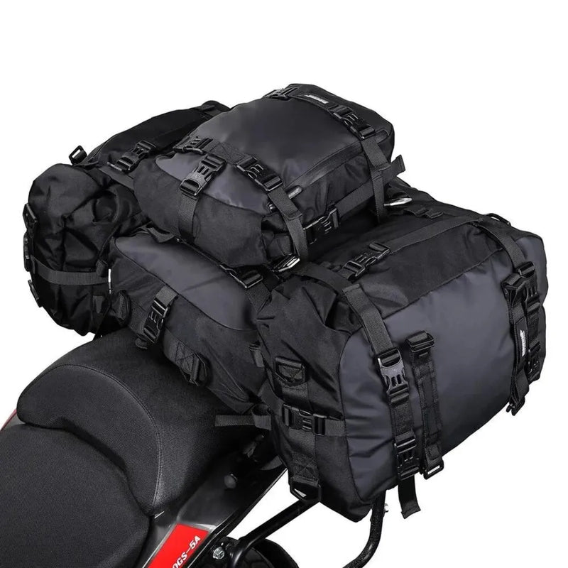 Mochila Casualle Outdoor instalada em uma motocicleta