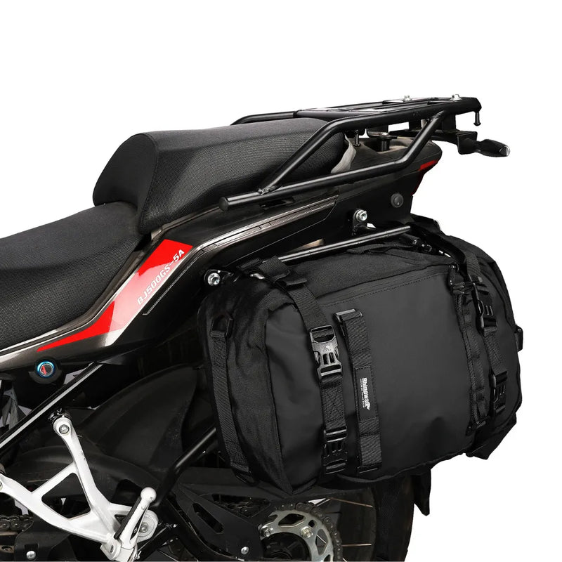 Exemplo de instalação da Mochila Alforge Casualle Outdoor para motociclistas