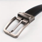 cinto allegante dupla face, detalhe da fivela metálica