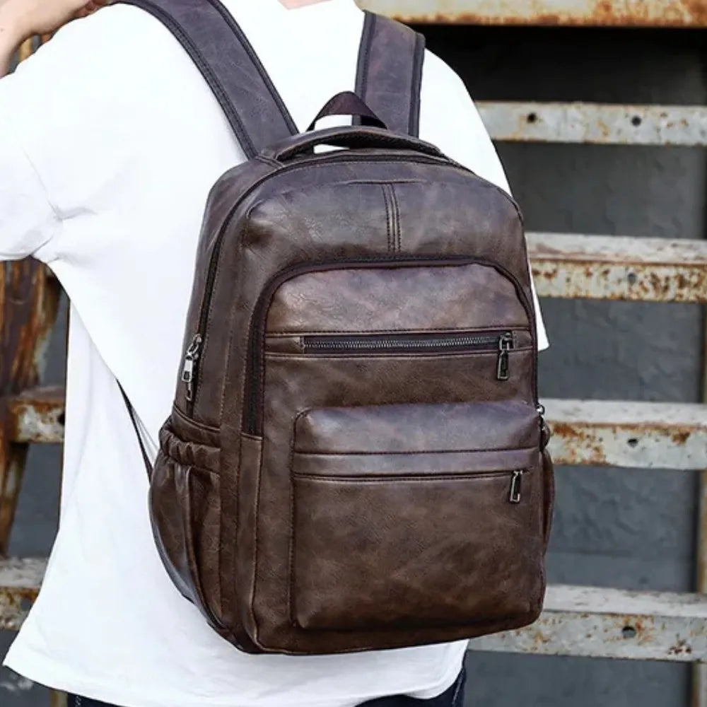 Mochila Executiva de Couro Legítimo com USB | Allegante Business