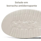 Close da sola em borracha, textura antiderrapante